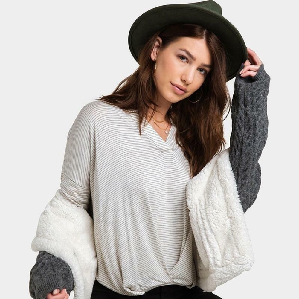 Francesca's ALYA Stripe Front Pleat Top Long Sleeve Gray Size XXS